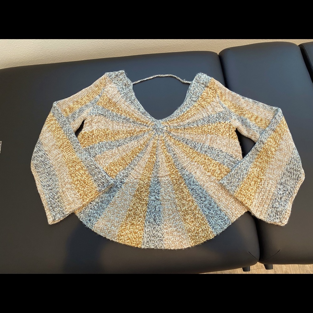 Free People bell sleeve sweater NWT